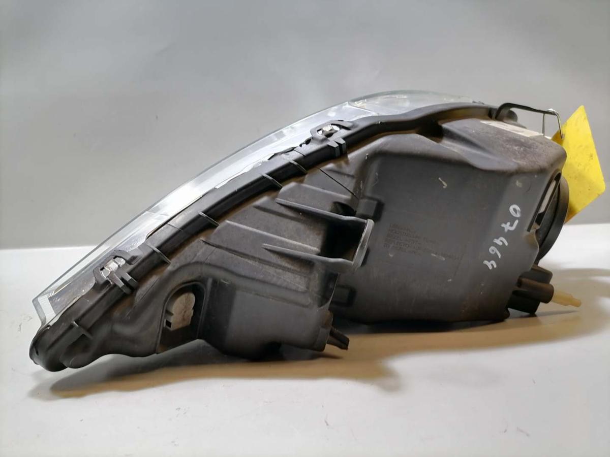 Dacia Logan original Scheinwerfer vorn rechts Halogen Facelift Bj.2009